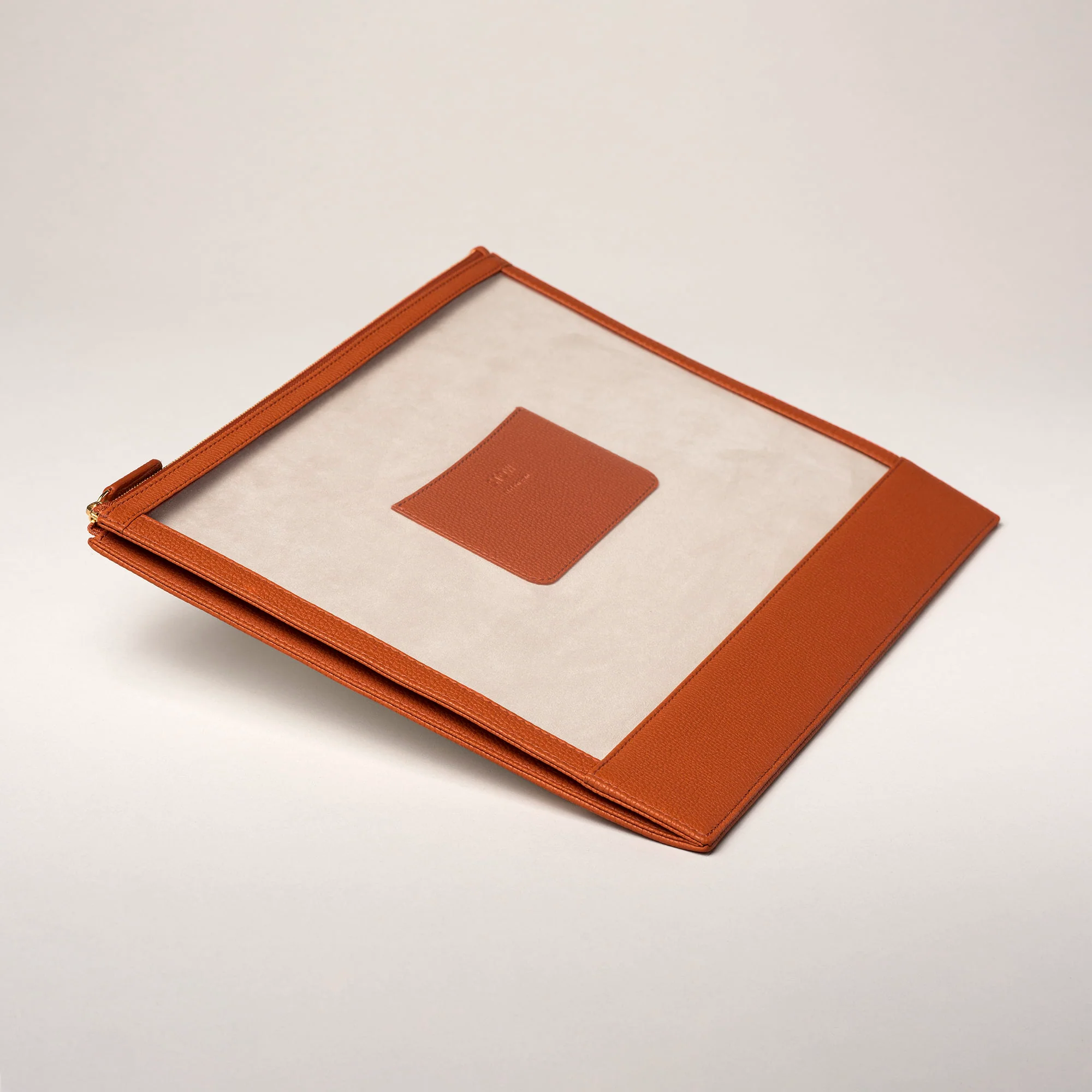 Seeview Folio - Image 3