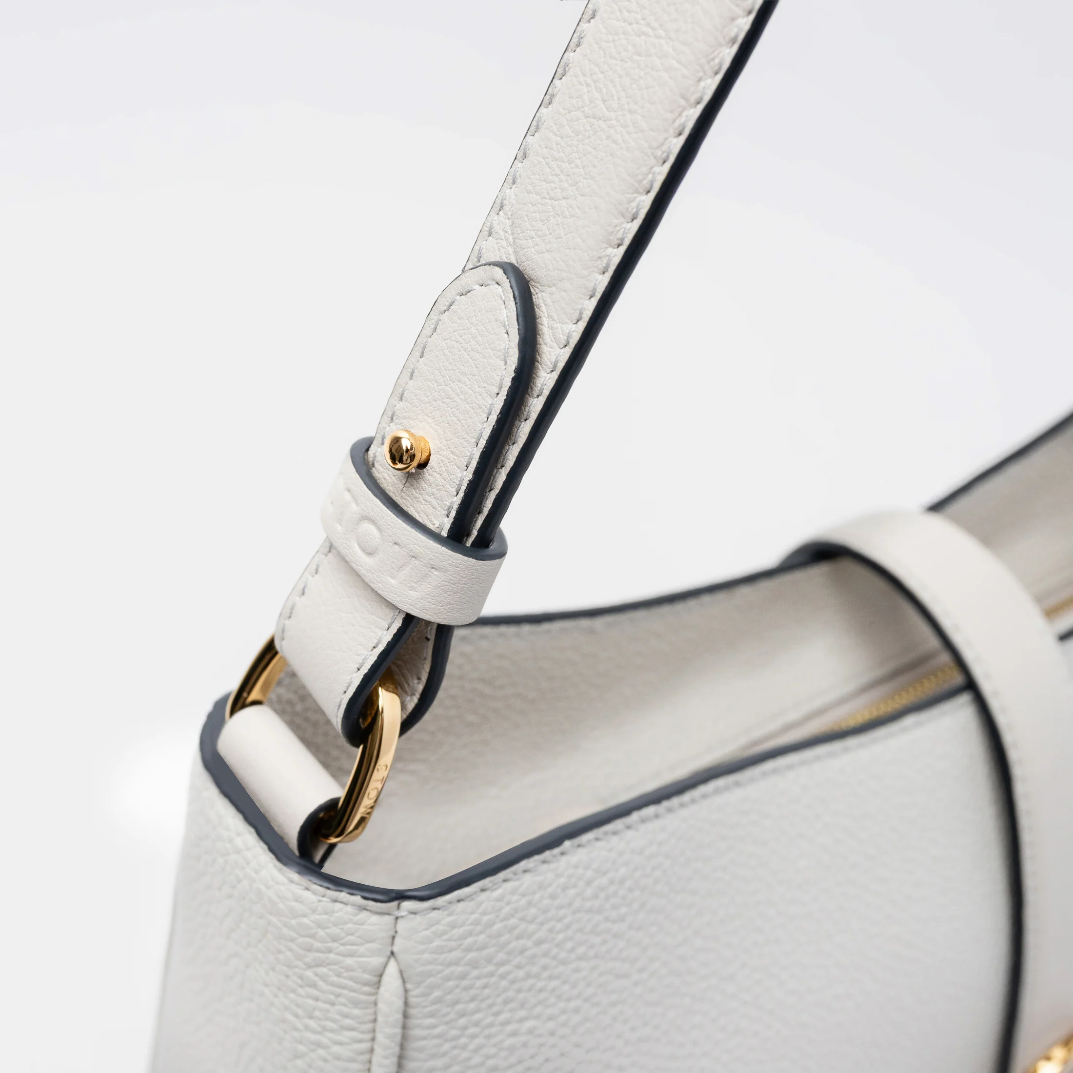 Beth Shoulder - Image 7